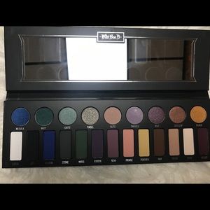 Kat Von D metal matte palette